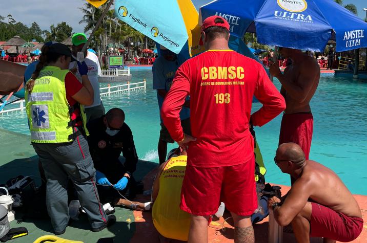 Funcionário do Caverá morre após ter mal súbito e se afogar na piscina